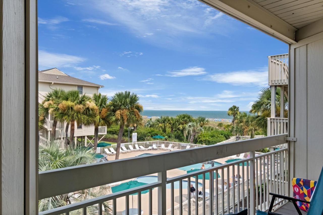 The Breakers #220 Beach Condo, Beautiful Ocean View At Coligny Beach, 4 N Forest Beach Drive Hilton Head, Walk To All Shops Restaurants, Renovated Jan 2024, Vacation Rental Hhi Llc ヒルトンヘッドアイランド エクステリア 写真